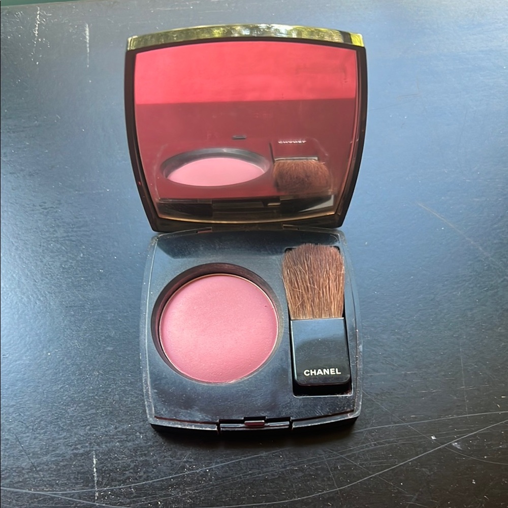 Chanel Pink Blush with Brush